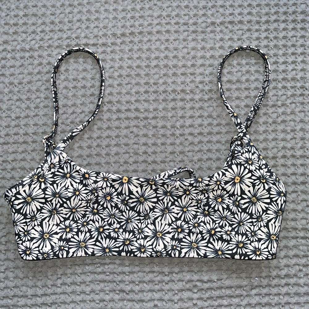 NEW Daisy Bikini Top